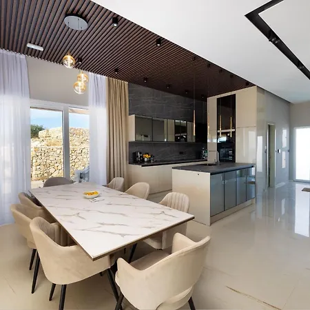 Maslina * Rogoznica (Sibenik-Knin)